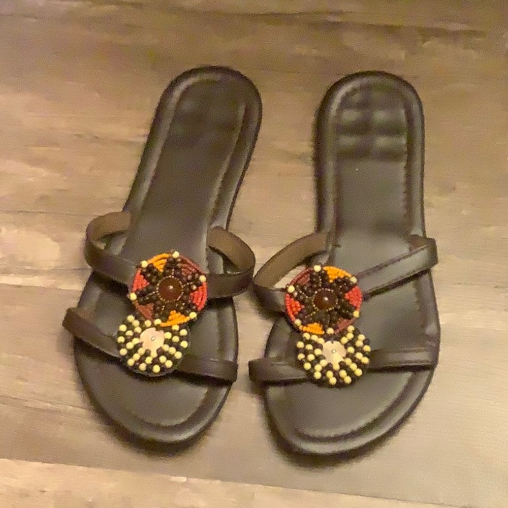 Women’s brown beaded sandal size 7